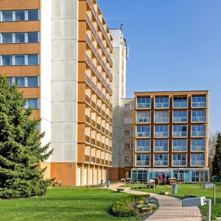Kr Apartman Siófok Esterno foto