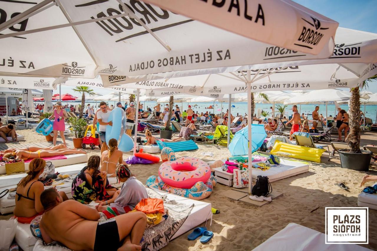 Kr Apartman Siófok Esterno foto